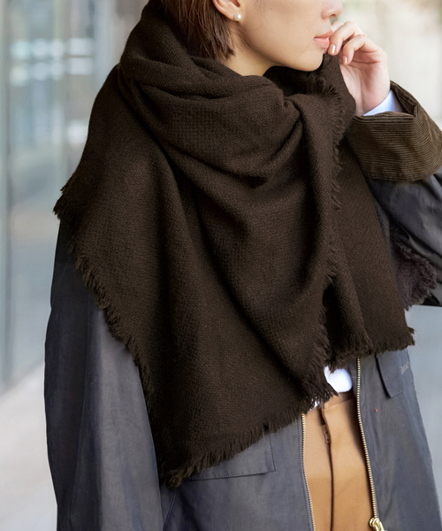 IENA（イエナ）の「NIMNIMDUAI/ニムニムデュアイ PASHMINA WOOL PLANE STOLE ストール 276（ストール/ショール・レディース・ライトグレー/ブラウン/レッド/キャメル・FREE）」の22枚目の写真