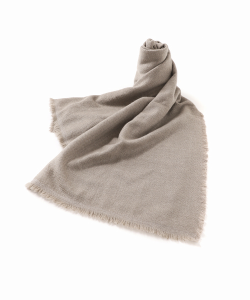 IENA（イエナ）の「NIMNIMDUAI/ニムニムデュアイ PASHMINA WOOL PLANE STOLE ストール 276（ストール/ショール・レディース・ライトグレー/ブラウン/レッド/キャメル・FREE）」の6枚目の写真