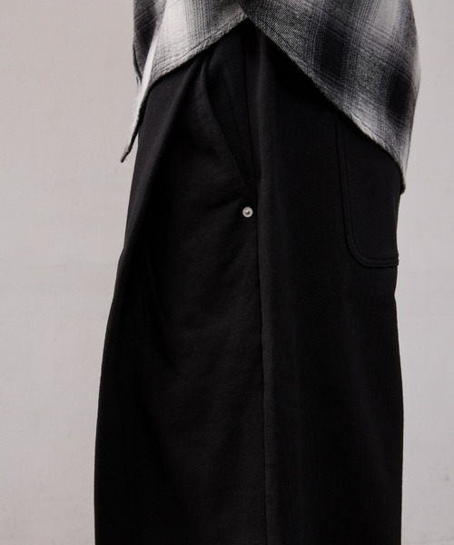 THE CLE(ザクレ)の「DEEP TUCK SWEAT PANTS / ディープタックスウェットパンツ【タック】【スウェット】 スウェットパンツ パンツ メンズ(スウェットパンツ・メンズ・ブラック/グレー・SMALL/MEDIUM/LARGE)」の13枚目の写真