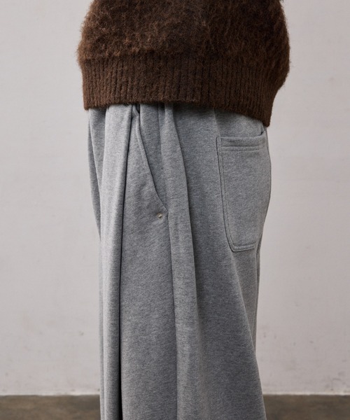 THE CLE(ザクレ)の「DEEP TUCK SWEAT PANTS / ディープタックスウェットパンツ【タック】【スウェット】 スウェットパンツ パンツ メンズ(スウェットパンツ・メンズ・ブラック/グレー・SMALL/MEDIUM/LARGE)」の12枚目の写真