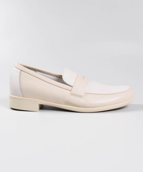 chausser(ショセ)の「【KS】【TRAVEL SHOES by chausser/トラベルシューズバイショセ】レザー ローファー(ローファー・レディース・アイボリー・36/37/38)」の4枚目の写真