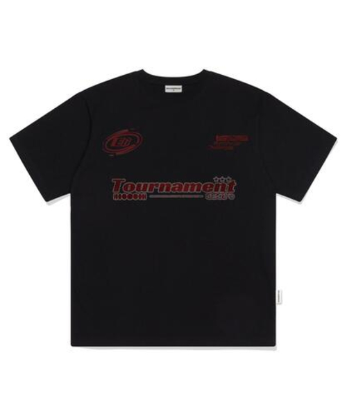 ESCAPEFROM(エスケープフロム)の「ディープレッドトーナメントビンジティロゴプリントオーバーサイズ半袖Tシャツブラック(Tシャツ/カットソー・レディース・その他・SMALL/MEDIUM/LARGE)」の2枚目の写真