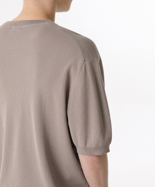 MUSINSA STANDARD（ムシンサスタンダード）の「クールタッチクルーネック半袖ニット[トープ]（ニット/セーター・メンズ・その他・SMALL/MEDIUM/LARGE/X-LARGE/XX-LARGE）」の4枚目の写真
