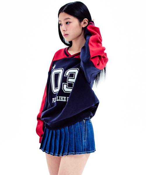 YOUHEE（ユヒ）の「GRAPHIC TRACK JERSEY SWEAT SHIRTS NAVY（スウェット・レディース・その他・FREE）」の2枚目の写真