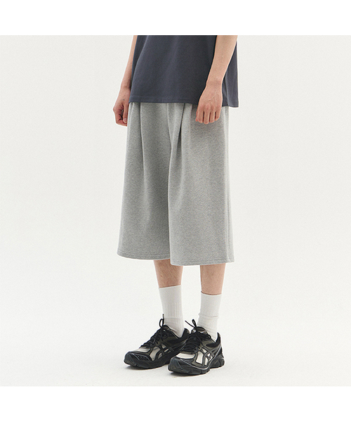 XERO(ゼロ)の「ディープツータック8部オーバースウェットパンツ(その他パンツ・レディース・ブラック/グレー・MEDIUM/LARGE)」の1枚目の写真