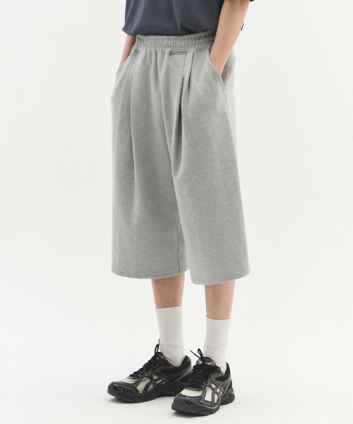 XERO(ゼロ)の「ディープツータック8部オーバースウェットパンツ(その他パンツ・レディース・ブラック/グレー・MEDIUM/LARGE)」の4枚目の写真