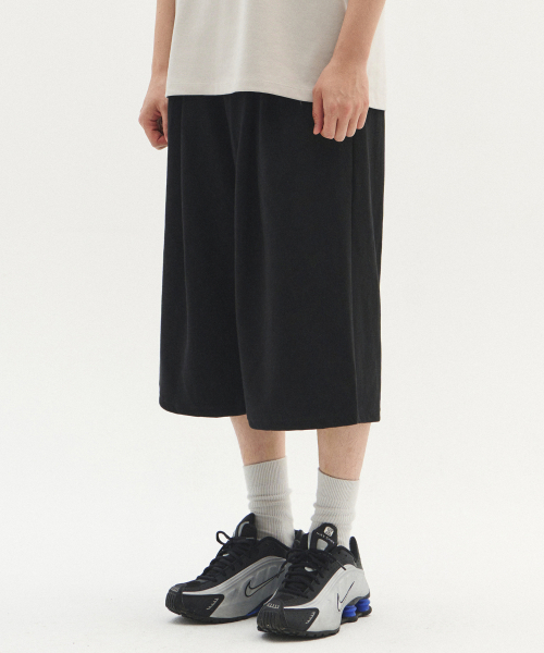 XERO(ゼロ)の「ディープツータック8部オーバースウェットパンツ(その他パンツ・レディース・ブラック/グレー・MEDIUM/LARGE)」の5枚目の写真