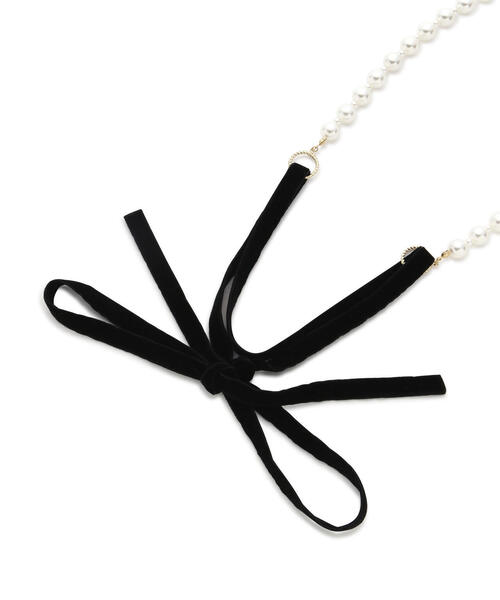 EDIT COLOGNE（エディットコロン）の「ベロアリボンパールネックレス（ネックレス・レディース・ブラック・ﾌﾘ-）」の3枚目の写真