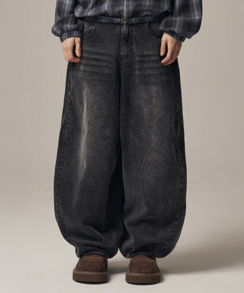 IDWS(アイドンワナセル)の「Viego Corduroy Balloon Pants Black(その他パンツ・レディース・その他・0/1/2)」の7枚目の写真