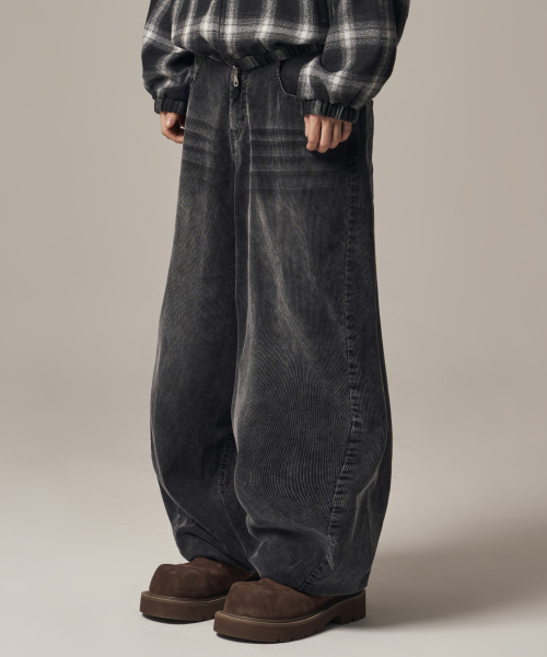 IDWS(アイドンワナセル)の「Viego Corduroy Balloon Pants Black(その他パンツ・レディース・その他・0/1/2)」の13枚目の写真