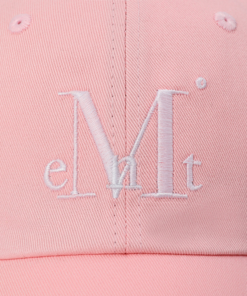 MUCENT（ムセント）の「シグネチャーボールキャップ（ストロベリーミルク）（キャップ・レディース・ベビーピンク・FREE）」の3枚目の写真