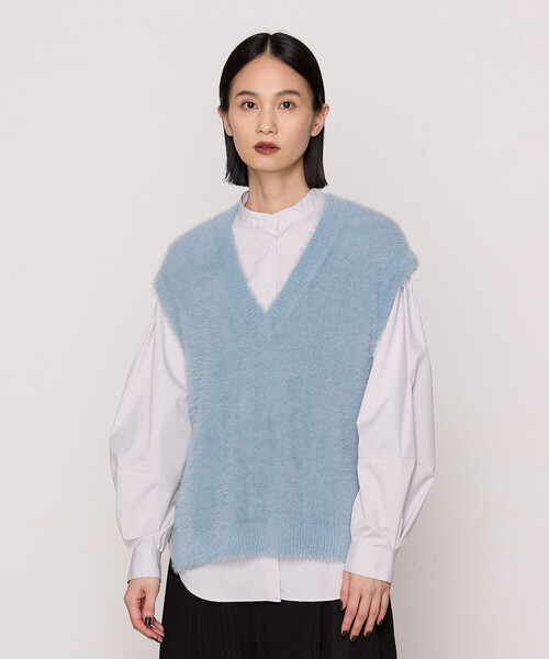 Gabardine K.T（ギャバジンケーティー）の「〔 +サイズ 〕 マイクロナイロン フェザーヤーン2wayニットベスト（ベスト・レディース・ブラック/サックスブルー/キナリ・13号）」の16枚目の写真