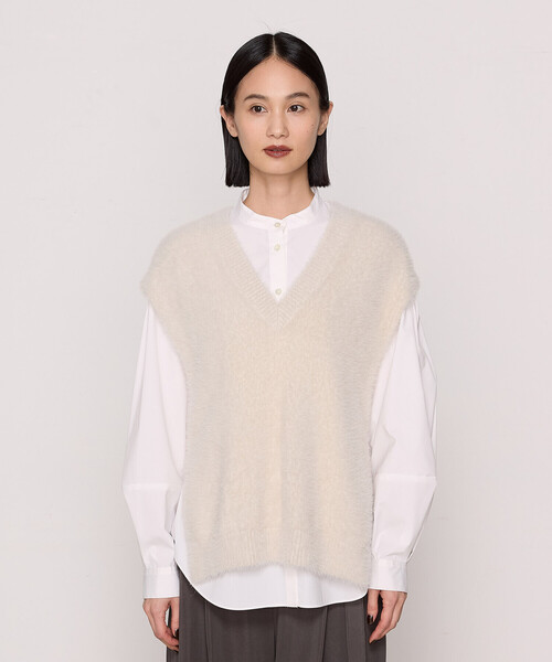 Gabardine K.T（ギャバジンケーティー）の「〔 +サイズ 〕 マイクロナイロン フェザーヤーン2wayニットベスト（ベスト・レディース・ブラック/サックスブルー/キナリ・13号）」の18枚目の写真