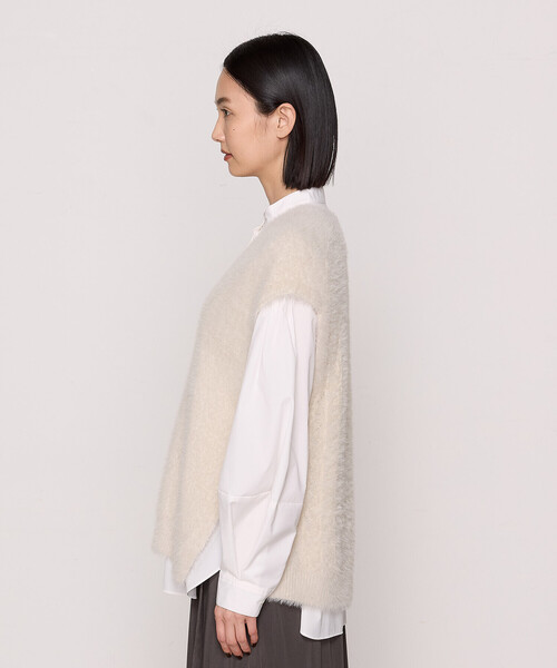 Gabardine K.T（ギャバジンケーティー）の「〔 +サイズ 〕 マイクロナイロン フェザーヤーン2wayニットベスト（ベスト・レディース・ブラック/サックスブルー/キナリ・13号）」の19枚目の写真