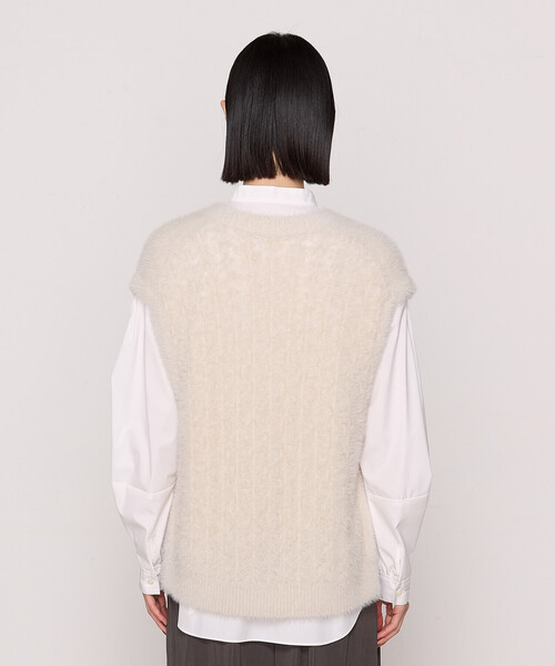 Gabardine K.T（ギャバジンケーティー）の「〔 +サイズ 〕 マイクロナイロン フェザーヤーン2wayニットベスト（ベスト・レディース・ブラック/サックスブルー/キナリ・13号）」の20枚目の写真