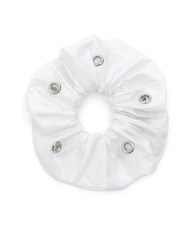 UNDERCONTROL STUDIO（アンダーコントロールスタジオ）の「アイレットスクランチヘアゴム SCRUNCHIE / MID / EYELET / WS / ホワイト（シュシュ）」
