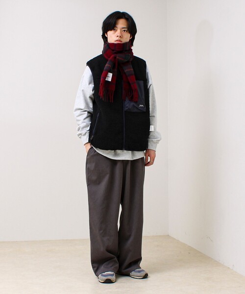 GLOSTER（グロスター）の「【カシミヤブレンド】ウールリバーシブルチェックマフラー（マフラー・メンズ・レッド系その他/ブルー系その他/グリーン系その他/ブルー系その他6/グレー系その他/ブルー系その他7/ブラック系その他/ブルー系その他5・FREE）」の19枚目の写真