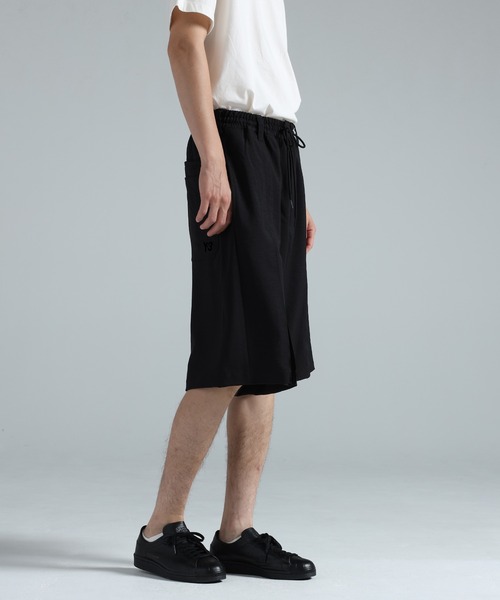 Y-3(ワイスリー)の「Y-3 SPORT UNIFORM PLEATED SHORTS(その他パンツ・メンズ・ブラック・X-SMALL/SMALL/MEDIUM/LARGE)」の2枚目の写真