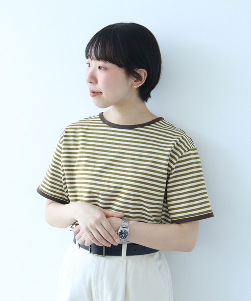 PAR ICI（パーリッシィ）の「ボーダー配色バインダー 半袖Tシャツ【SEASON COLOR】（Tシャツ/カットソー・レディース・ブラック/ダークブラウン/カーキ/マスタード/グリーン系その他/イエロー/ピンク系その他/アイボリー/ブルー系その他・FREE）」の8枚目の写真