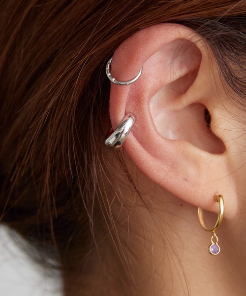 TOM WOOD（トムウッド）の「TOM WOOD / トムウッド Ear Cuff Thick シルバー925 イヤーカフ 2026年 夏 夏服（イヤーカフ・メンズ・シルバー・S）」の9枚目の写真