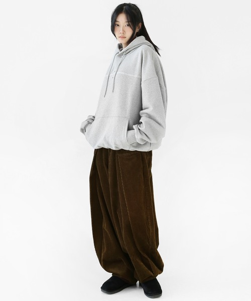 minsobi（ミンソビ）の「ディープタック コーデュロイワイドパンツ（デニムパンツ・メンズ・ブラック/ブラウン・FREE）」の5枚目の写真