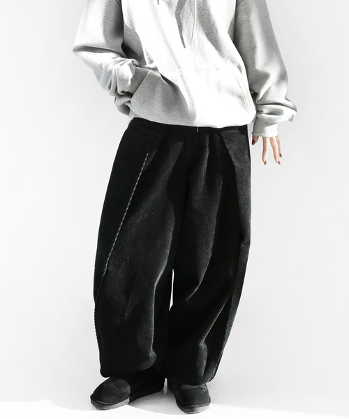 minsobi（ミンソビ）の「ディープタック コーデュロイワイドパンツ（デニムパンツ・メンズ・ブラック/ブラウン・FREE）」の18枚目の写真