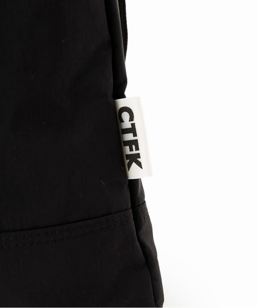 CONTROL FREAK / CTFK(コントロールフリーク)の「CONTROL FREAK/コントロールフリーク ナイロン3WAYスクエアトート(トートバッグ・レディース・グリーン/ブラック/ベージュ・ONE SIZE)」の20枚目の写真