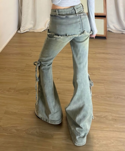 GLAMOROUS JANE(グラマラスジェーン)の「サイドリボンデニムフレアパンツ(デニムパンツ・レディース・ブルー・L/M/S)」の3枚目の写真