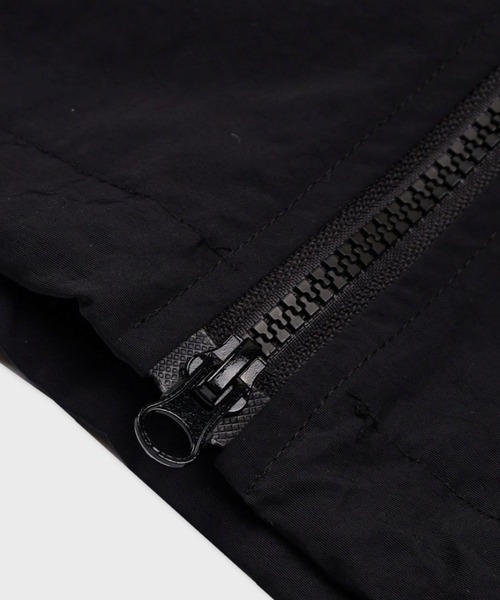 ALAND（エーランド）の「【UNISEX】ALAND／ウインドブレーカージャケット（ナイロンジャケット・レディース・ブラック/チャコール・MEDIUM/LARGE）」の9枚目の写真