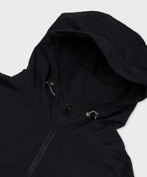 ALAND（エーランド）の「【UNISEX】ALAND／ウインドブレーカージャケット（ナイロンジャケット・レディース・ブラック/チャコール・MEDIUM/LARGE）」の11枚目の写真