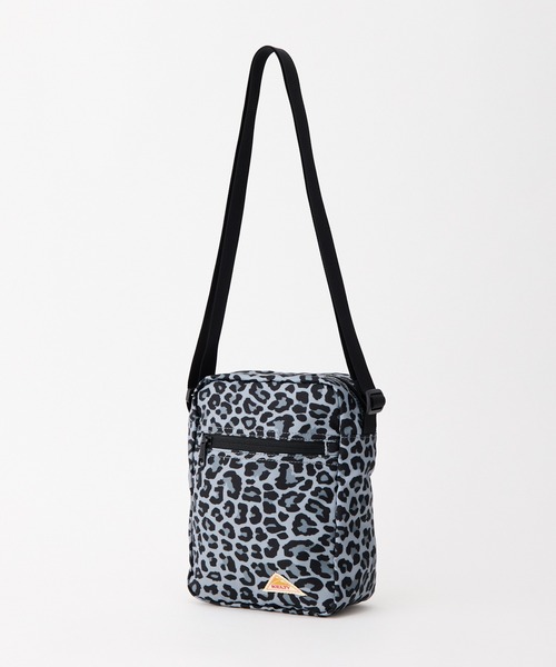 KELTY(ケルティ)の「軽くて扱いやすい【KELTY】ES MINI VERTICAL SHOULDER ミニショルダーバッグ 縦型(ショルダーバッグ・レディース・マスタード/ネイビー/ベージュ/ブラック系/アニマル/スカイブルー/オリーブ/ブラウン系/ブラック/ホワイト系/セージグリーン/レオパード/タン・ONE SIZE)」の13枚目の写真