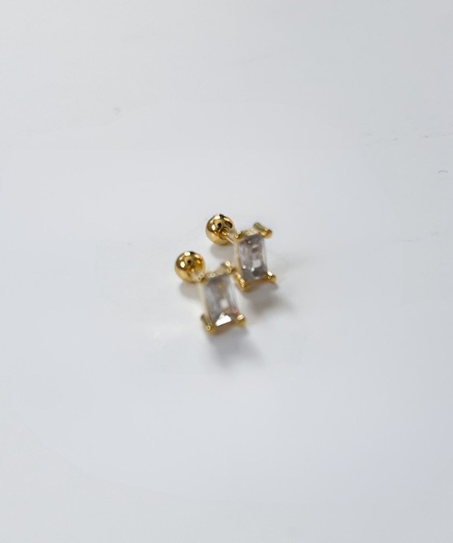 yu-ka(ユーカ)の「YU-KA:スクエアデザインミニスクリューピアス square mini screw pierce(ピアス(両耳用)・レディース・シルバー/ゴールド・FREE)」の4枚目の写真