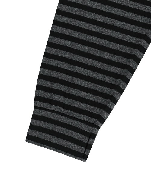 MAHAGRID(マハグリッド)の「『mahagrid/マハグリッド』 STRIPE PRESENT ONE SHOULDER LS TEE/プレゼント ロゴ ワンショルダー長袖Tシャツ(Tシャツ/カットソー・レディース・グレー/チャコールグレー・FREE)」の9枚目の写真