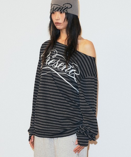 MAHAGRID(マハグリッド)の「『mahagrid/マハグリッド』 STRIPE PRESENT ONE SHOULDER LS TEE/プレゼント ロゴ ワンショルダー長袖Tシャツ(Tシャツ/カットソー・レディース・グレー/チャコールグレー・FREE)」の19枚目の写真