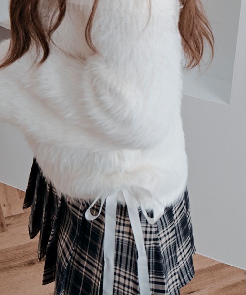 kirakiraShop(キラキラショップ)の「シャギー オフショルダー リボン ニット トップス(ニット/セーター・レディース・ブラック/チャコール/ホワイト/ピンク・FREE)」の9枚目の写真