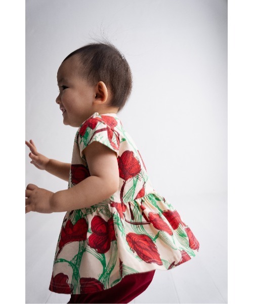 maarook(マルーク)の「レッドリボンフラワーPT天竺babyセット(ロンパース・キッズ・レッド・90cm/80cm)」の3枚目の写真