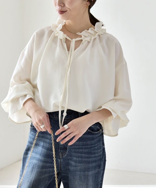 quaranciel(カランシエル)の「quaranciel:〈洗濯機可能〉フリルカラー リボン ギャザースリーブ ブラウス(シャツ/ブラウス・レディース・ライトブルー/ホワイト/ブラウン/ブラック・ONE SIZE)」の21枚目の写真