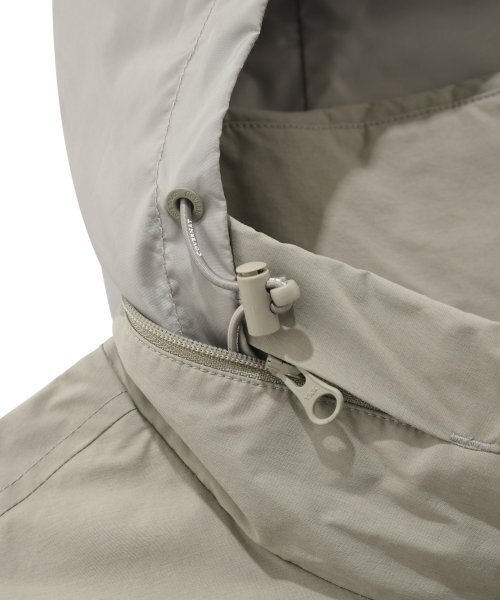 COVERNAT（カバーナット）の「PERTEX スタンドカラーシェルパーカー ベージュ（ナイロンジャケット・レディース・その他・L/XL/XXL）」の7枚目の写真