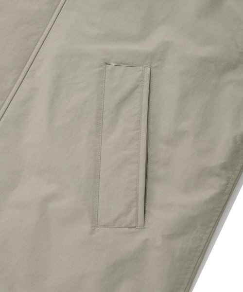 COVERNAT（カバーナット）の「PERTEX スタンドカラーシェルパーカー ベージュ（ナイロンジャケット・レディース・その他・L/XL/XXL）」の10枚目の写真