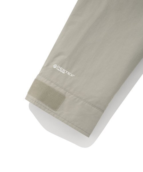 COVERNAT（カバーナット）の「PERTEX スタンドカラーシェルパーカー ベージュ（ナイロンジャケット・レディース・その他・L/XL/XXL）」の12枚目の写真