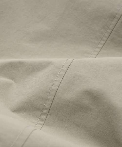 COVERNAT（カバーナット）の「PERTEX スタンドカラーシェルパーカー ベージュ（ナイロンジャケット・レディース・その他・L/XL/XXL）」の16枚目の写真