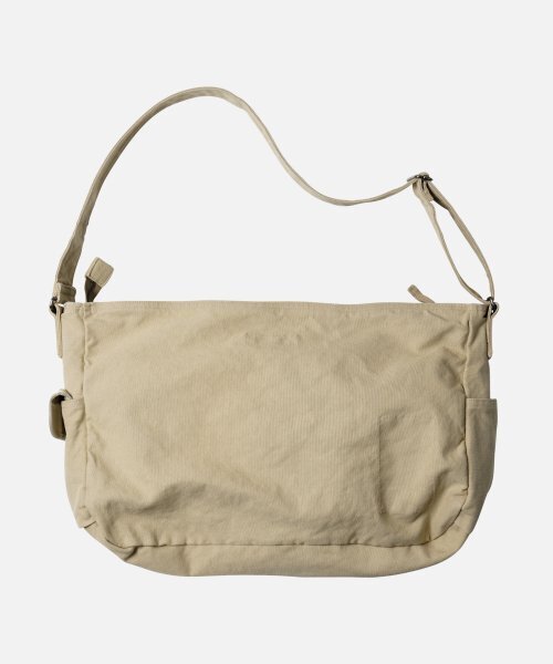FRIZMWORKS（フリズムワークス）の「HEAVY CANVAS SHOULDER BAG _ BEIGE（ショルダーバッグ・メンズ・その他・ONE SIZE）」の2枚目の写真
