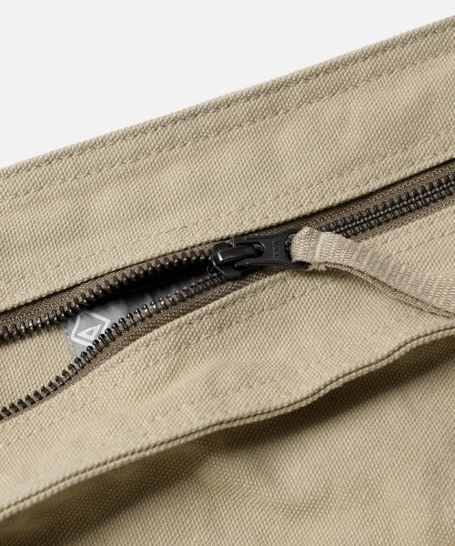 FRIZMWORKS（フリズムワークス）の「HEAVY CANVAS SHOULDER BAG _ BEIGE（ショルダーバッグ・メンズ・その他・ONE SIZE）」の3枚目の写真