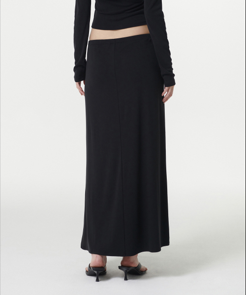 MUSINSA STANDARD WOMAN（ムシンサスタンダードウーマン）の「ウィメンズソフトジャージマキシスカート[ブラック]（スカート・レディース・その他・LARGE/MEDIUM/SMALL/X-SMALL）」の8枚目の写真