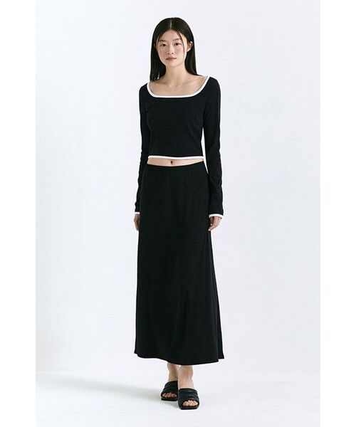 MUSINSA STANDARD WOMAN（ムシンサスタンダードウーマン）の「ウィメンズソフトジャージマキシスカート[ブラック]（スカート・レディース・その他・LARGE/MEDIUM/SMALL/X-SMALL）」の3枚目の写真