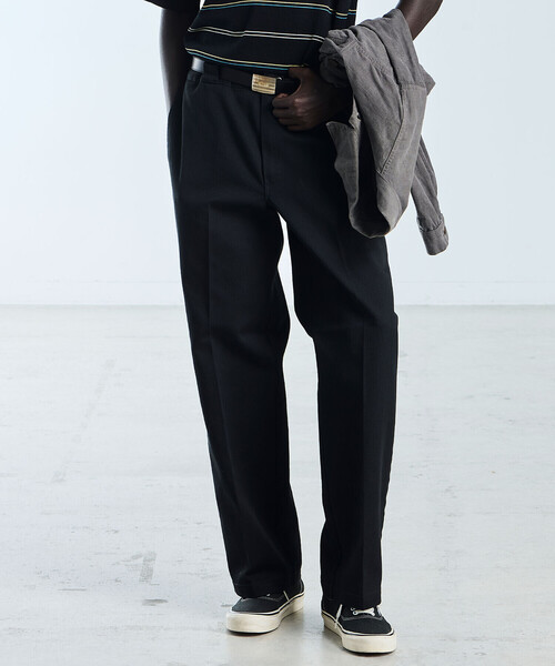 Dickies（ディッキーズ）の「Dickies | 〈別注〉チノスラックス MEN（チノパンツ・メンズ・オレンジ/ネイビー/カーキ/ブラック・S/M/L）」の2枚目の写真