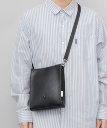 KANGOL（カンゴール）の「＜A.M.S.別注＞ レザー調 スクエア ミニショルダーバッグ（ショルダーバッグ）」