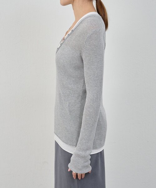 SHENERY（シーナリー）の「ヘンリーネックレイヤードニット（ニット/セーター・レディース・グレー/オフホワイト/イエロー・FREE）」の16枚目の写真