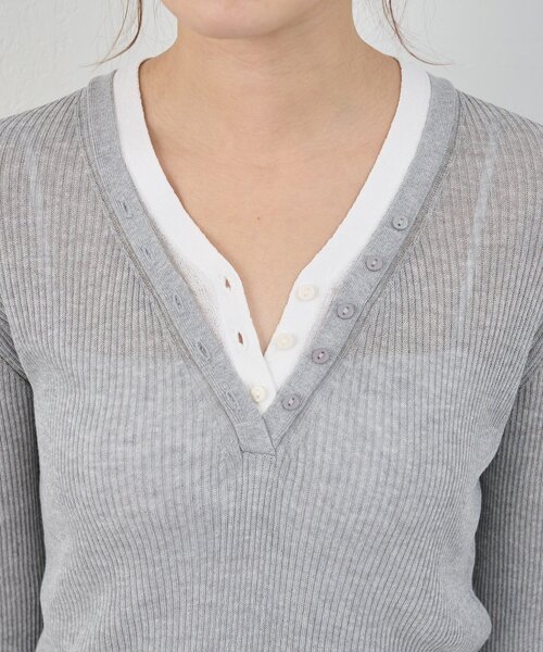 SHENERY（シーナリー）の「ヘンリーネックレイヤードニット（ニット/セーター・レディース・グレー/オフホワイト/イエロー・FREE）」の18枚目の写真