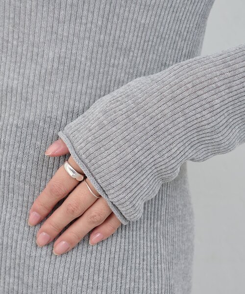 SHENERY（シーナリー）の「ヘンリーネックレイヤードニット（ニット/セーター・レディース・グレー/オフホワイト/イエロー・FREE）」の20枚目の写真